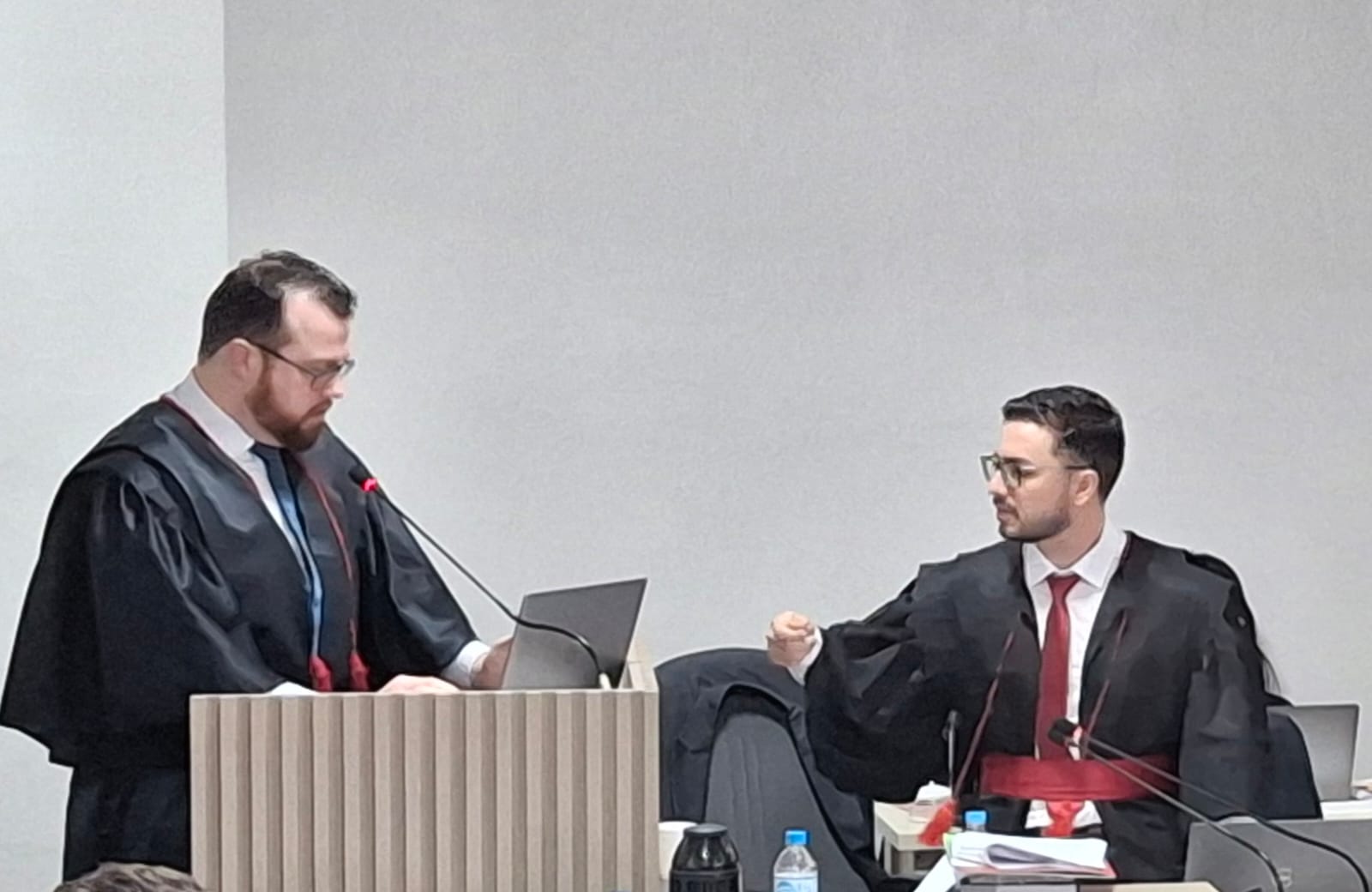 Os Promotores de Justiça Diego Bertoldi e Rafael Baltazar Gomes dos Santos atuaram no julgamento, que aconteceu em agosto de 2025 