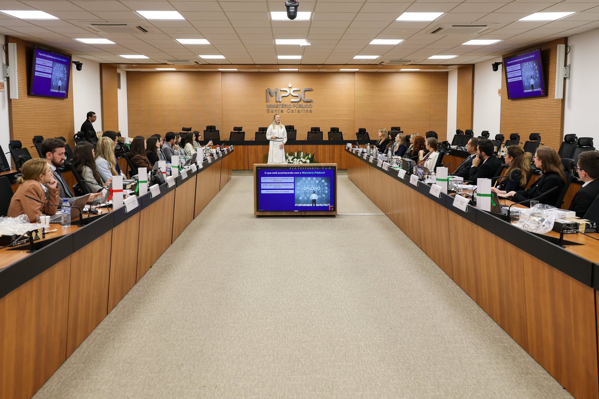 Aula Magna com a Dra. Vanessa Wendhausen Cavallazzi, Procuradora-Geral de Justiça 