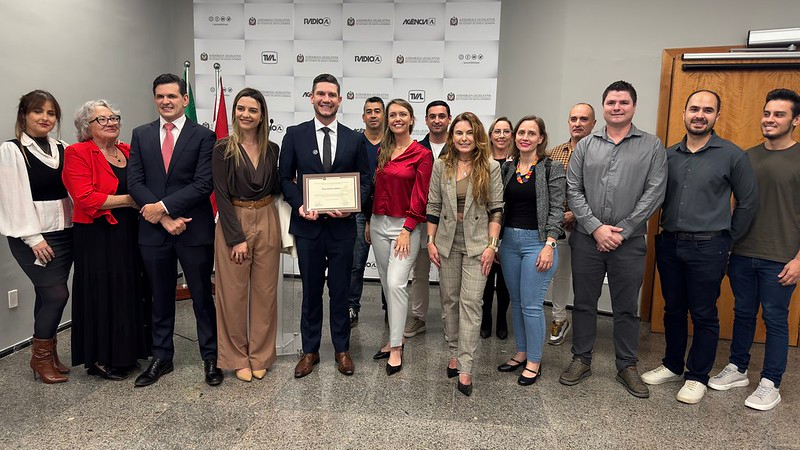 Promotor de Justiça recebe homenagem na ALESC pela atuação no CyberGaeco e no Comitê Integrado para Cidadania e Paz nas Escolas