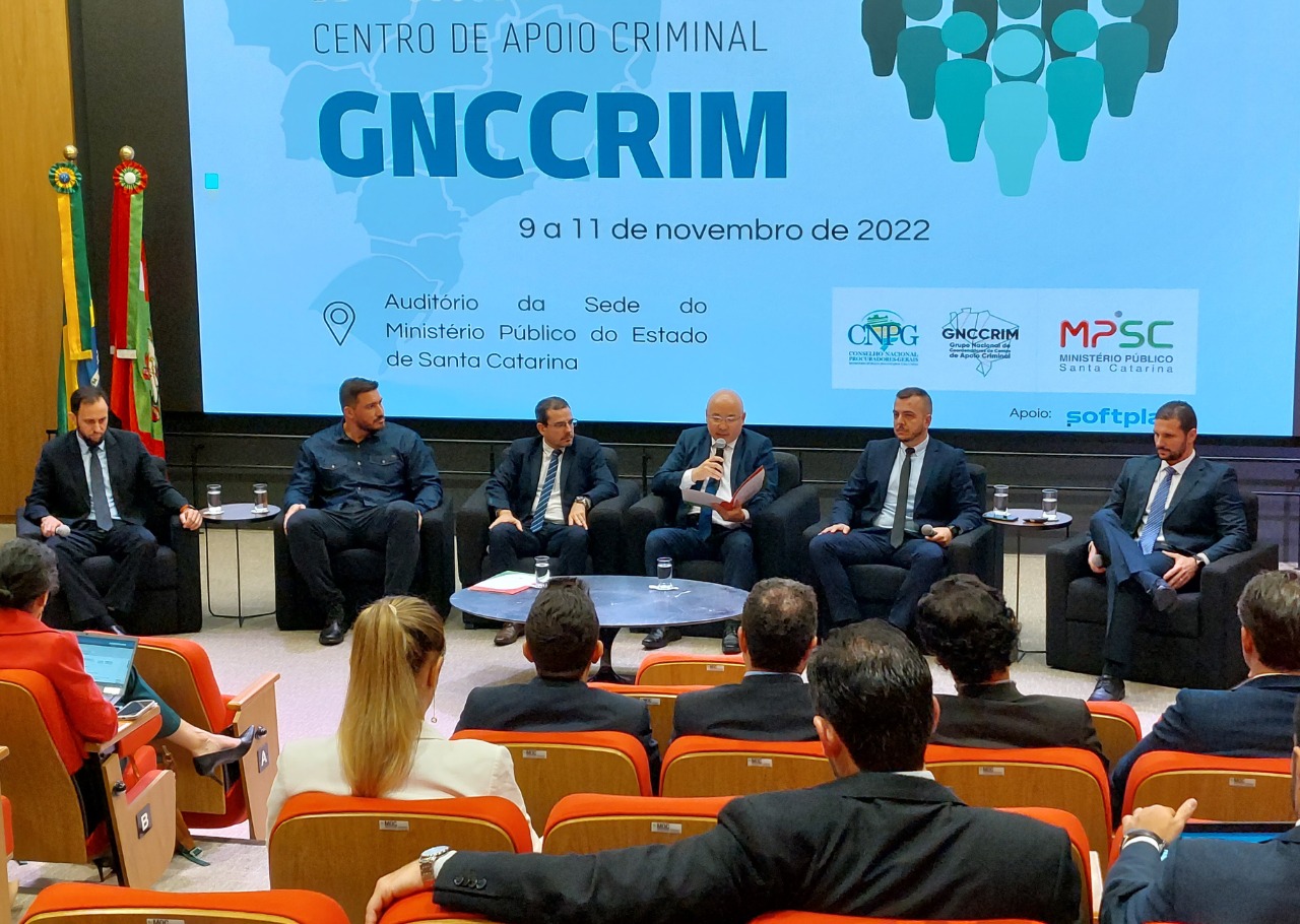 Evento se encerra com palestra sobre investigação criminal na era digital