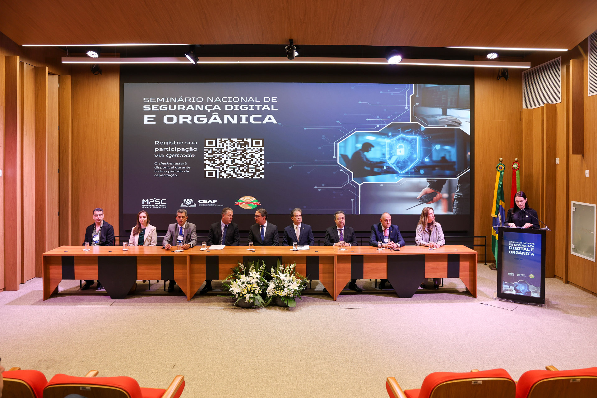Medidas de prevenção e proteção são debatidas no 1º Seminário de Segurança Digital e Orgânica do MPSC