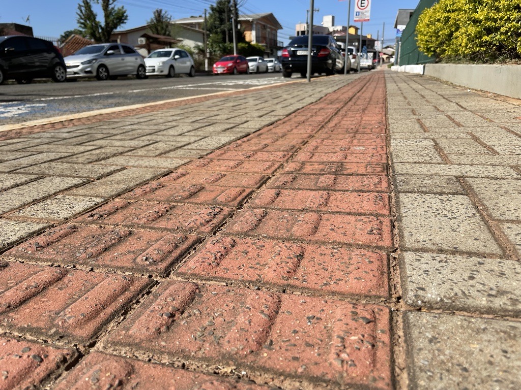 Município de Chapecó deverá testar peças de paver recebidas para a execução de passeios públicos