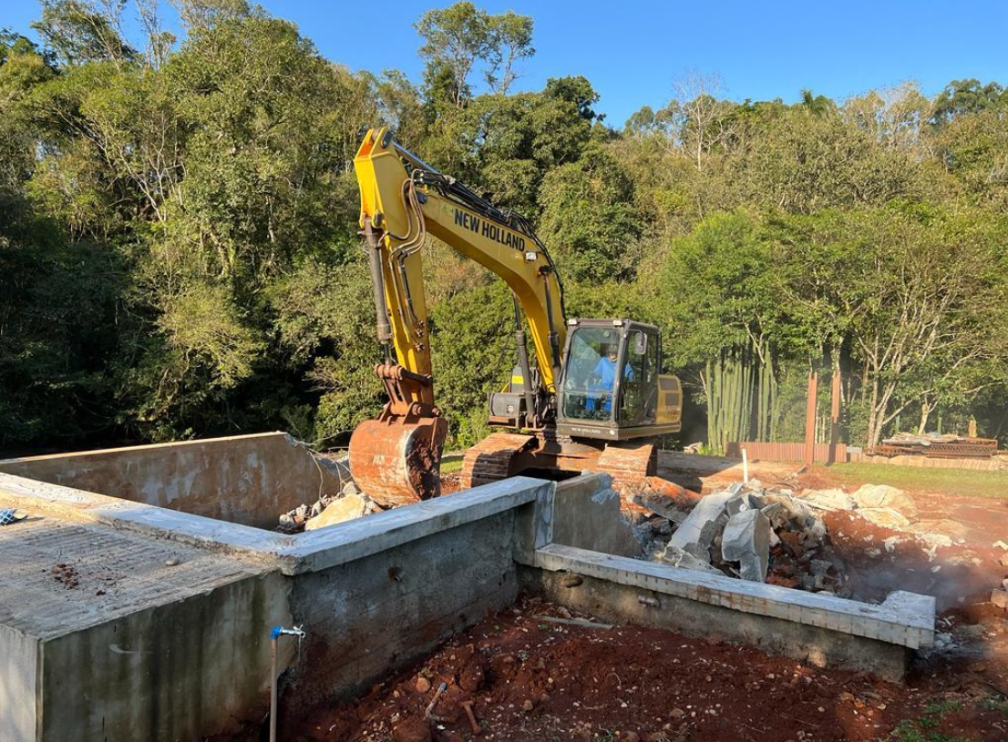 Após ações do MPSC, edificações construídas em áreas de preservação permanente são demolidas
