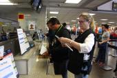 Blitz no Aeroporto Hercílio Luz apura abusos no despacho de bagagens