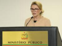 Cristiane Maestri assume como Procuradora