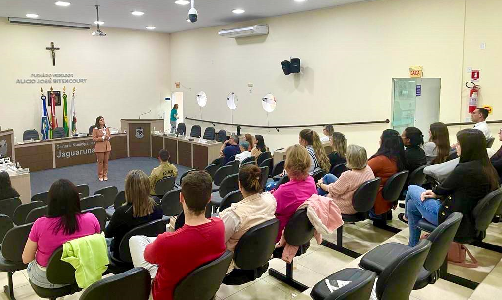 Na Comarca de Jaguaruna, Promotora de Justiça realiza reunião sobre processo de escolha unificado dos Conselhos Tutelares