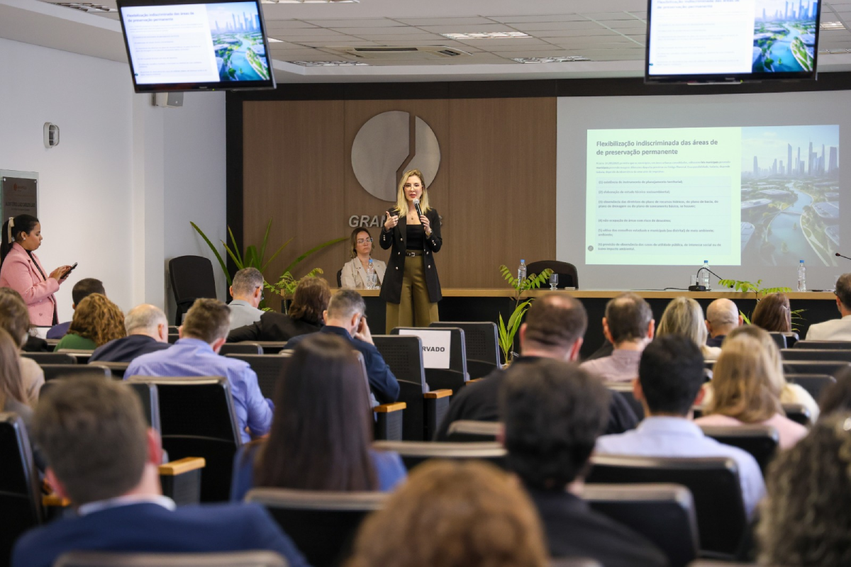 Coordenadora do CME participa do II Seminário Catarinense de Adaptação à Mudança do Clima