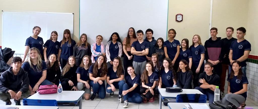 Estudantes de Guarujá do Sul fazem júri simulado e debatem sobre aborto