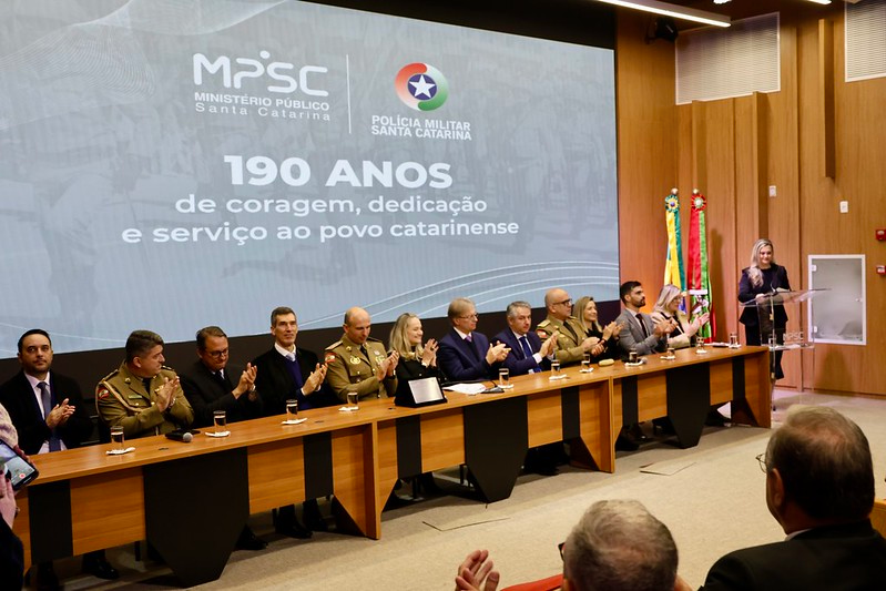 MPSC homenageia os 190 anos da Polícia Militar de Santa Catarina em solenidade marcada por emoção, gratidão e integração institucional
