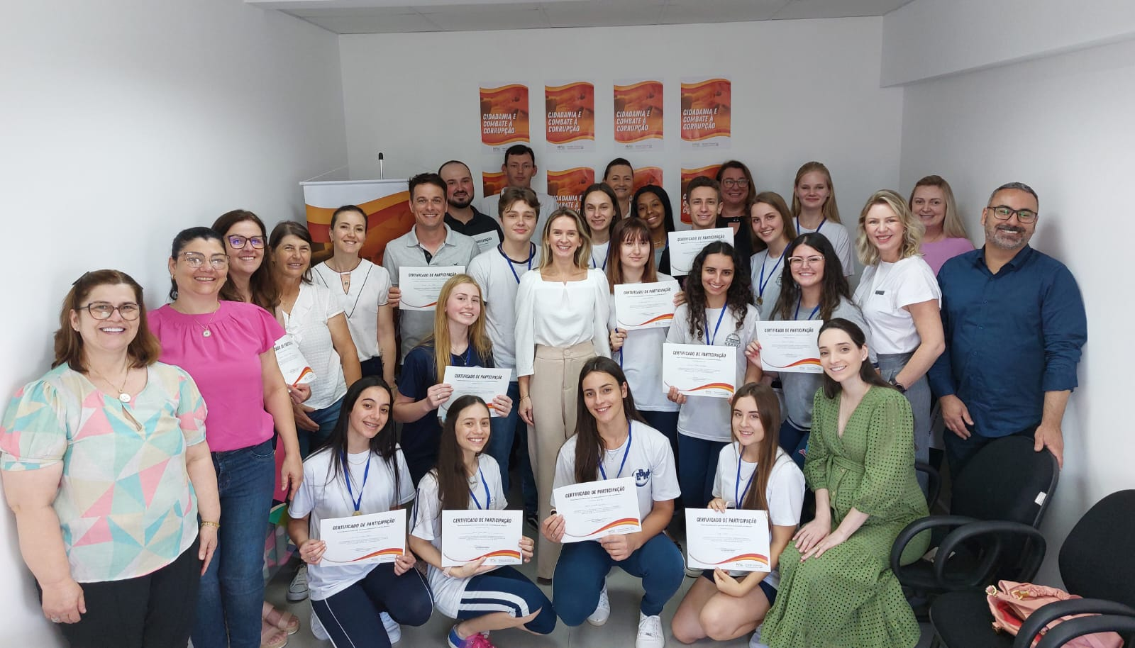 Em Braço do Norte, estudantes são premiados pelo MPSC em concurso de redações sobre enfrentamento à corrupção