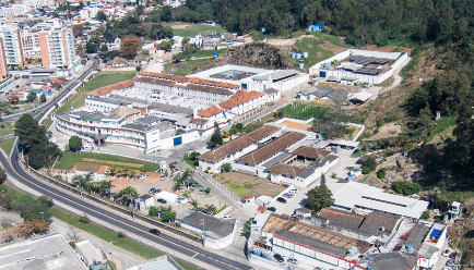 Estado tem 15 dias para desativar contêineres de metal da Penitenciária de Florianópolis