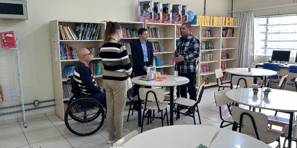 Em Criciúma, escola destaque em alfabetização recebe reconhecimento do MPSC