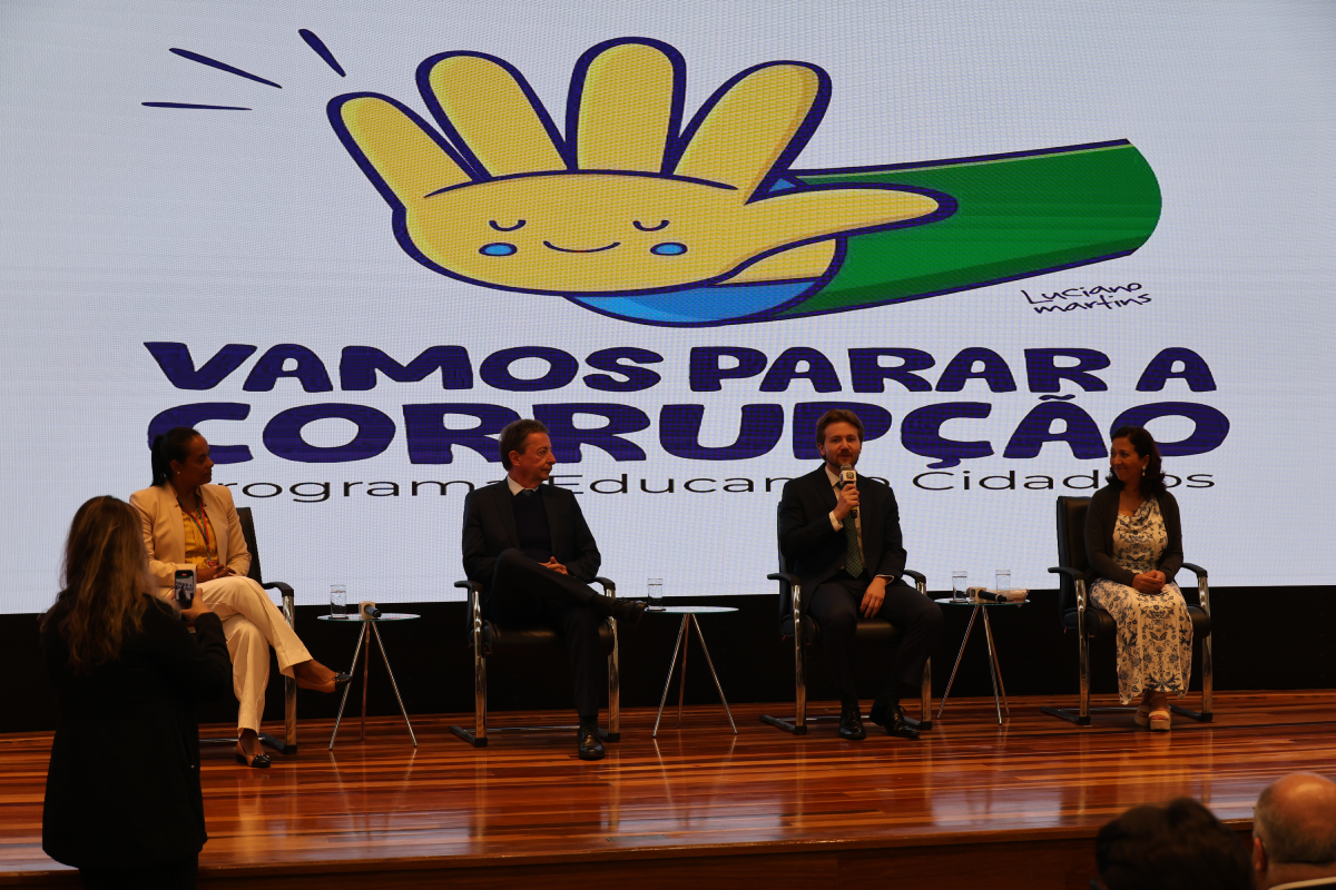 Educação como caminho: Santa Catarina inicia Semana Estadual de Combate à Corrupção