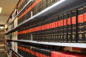 Mais de 10 mil títulos estão disponíveis na Biblioteca do MPSC