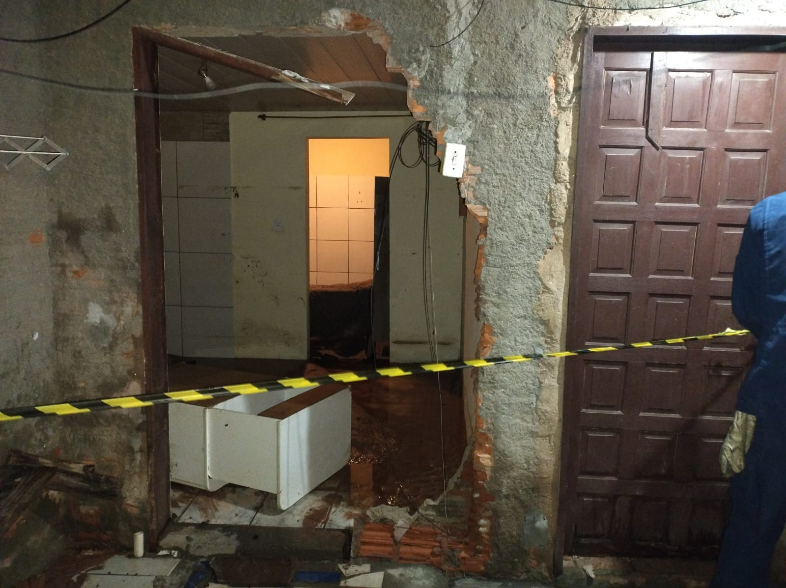 Ministério Público apura rompimento de adutora da Casan que causou danos em Florianópolis