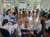 Escola Restaurativa: Profissionais da educação de sete municípios do Extremo Oeste recebem capacitação sobre círculos de construção de paz