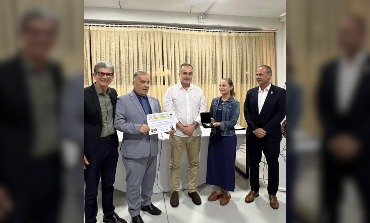 Promotor de Justiça é homenageado pela Federação dos Conselhos Comunitários de Segurança de SC