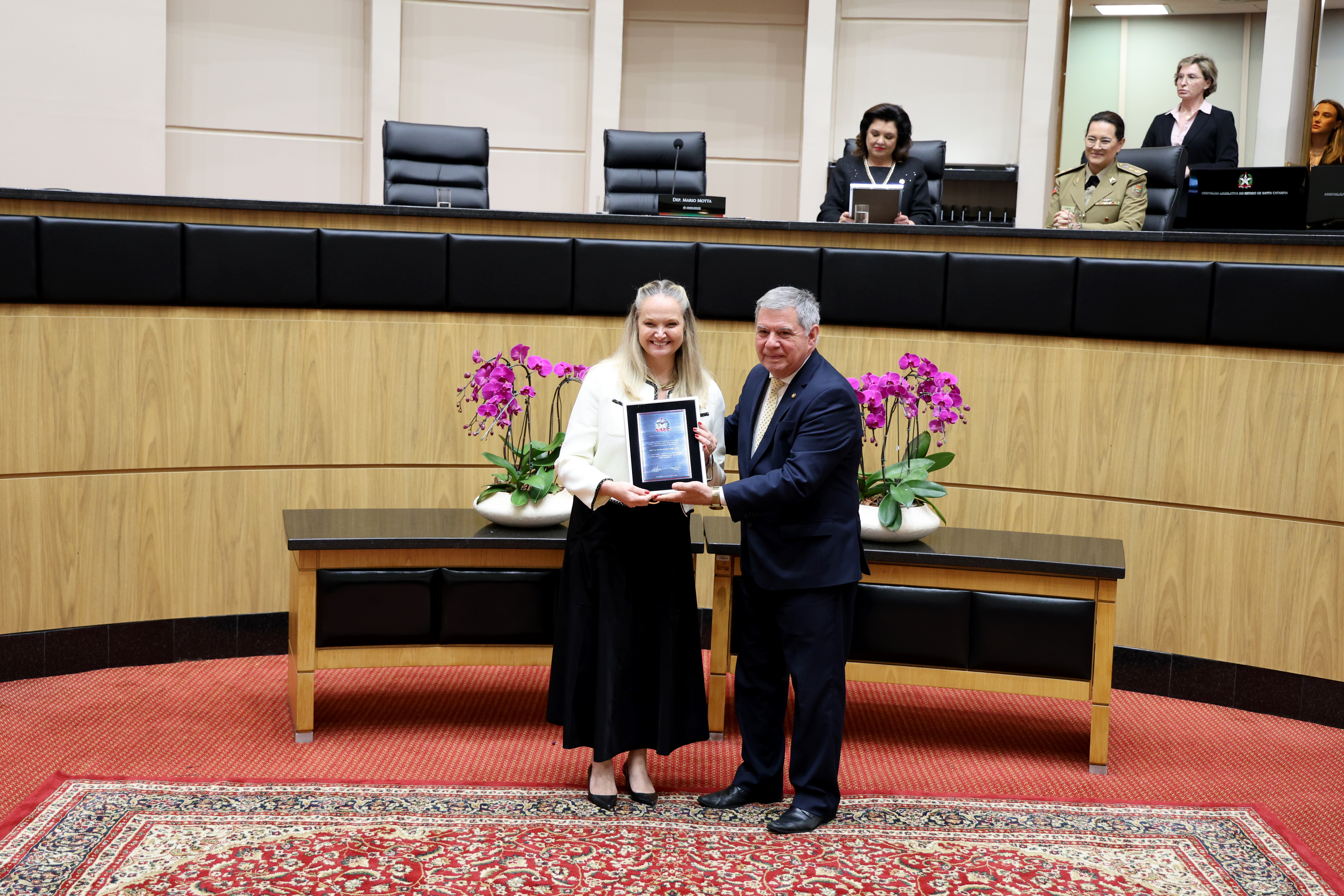 Procuradora-Geral de Justiça Vanessa Wendhausen Cavallazzi é destaque em Sessão da Alesc que reconhece o protagonismo feminino