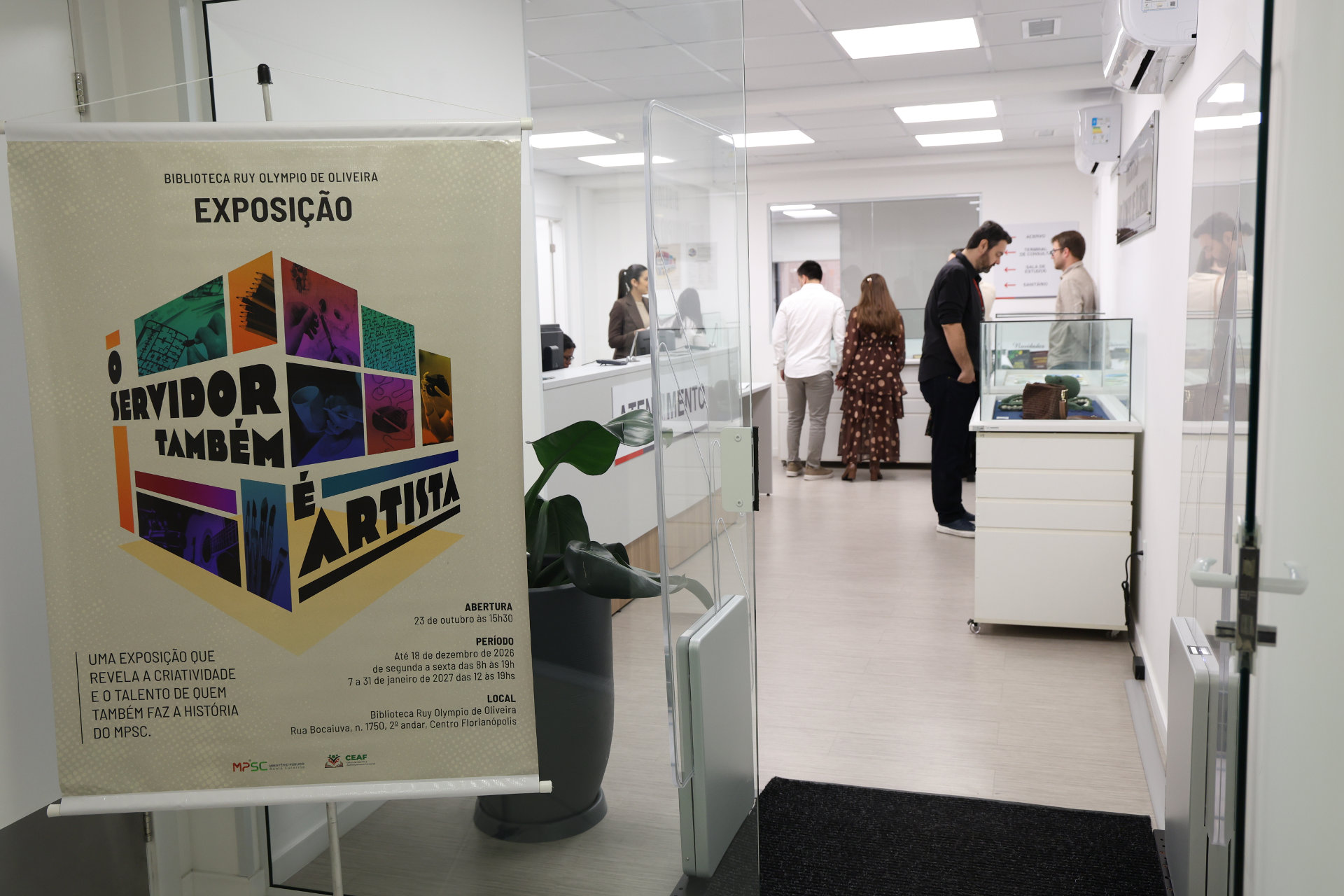 Aberta exposição que revela talentos e histórias de servidores do MPSC