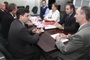 Polícia Civil recebe material da campanha 