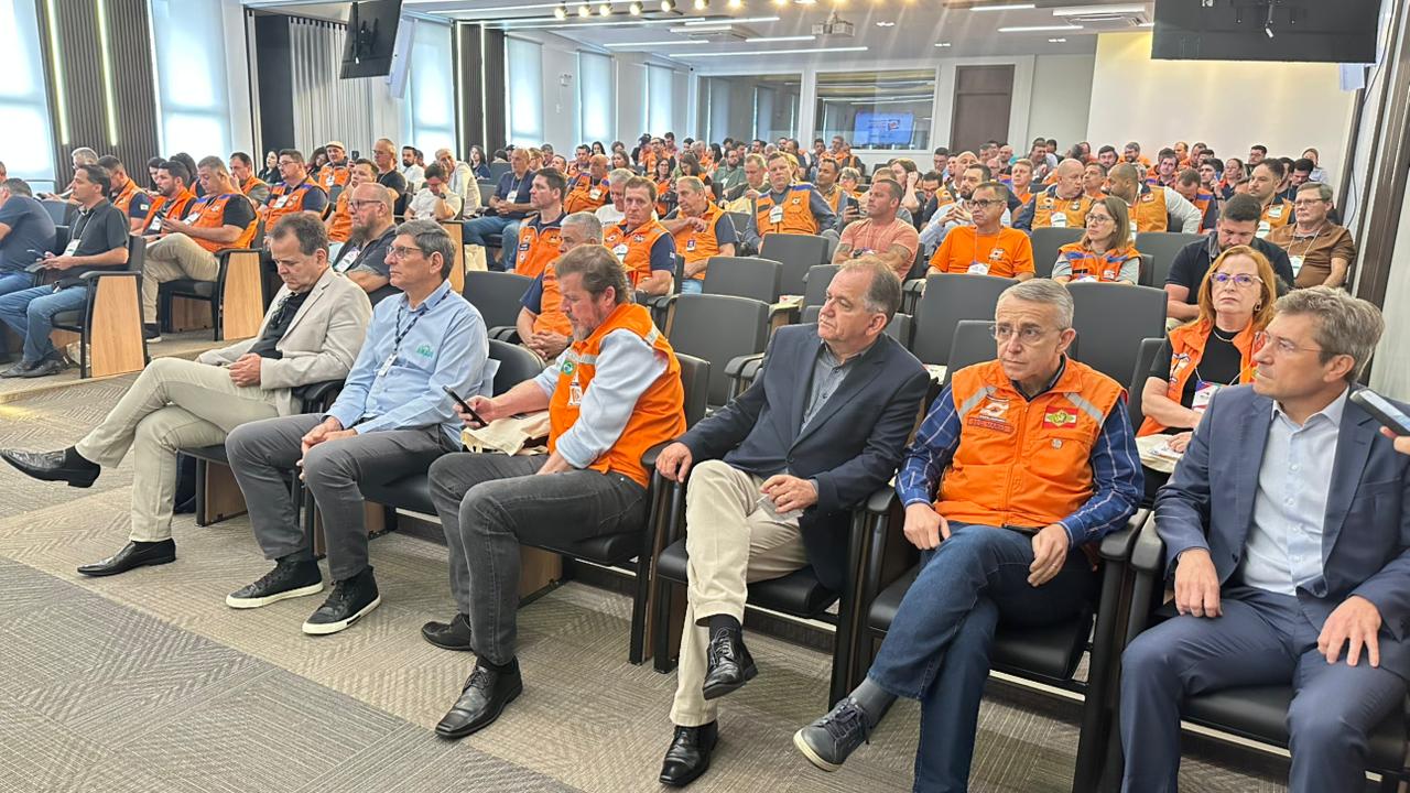 MPSC destaca importância da prevenção e da proteção ambiental no primeiro dia do Fórum de Defesa Civil em Rio do Sul