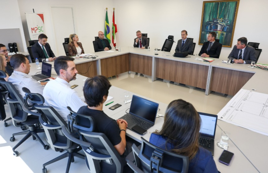 Prioriza encerra ciclo de encontros com foco exclusivo na ordem tributária em Florianópolis