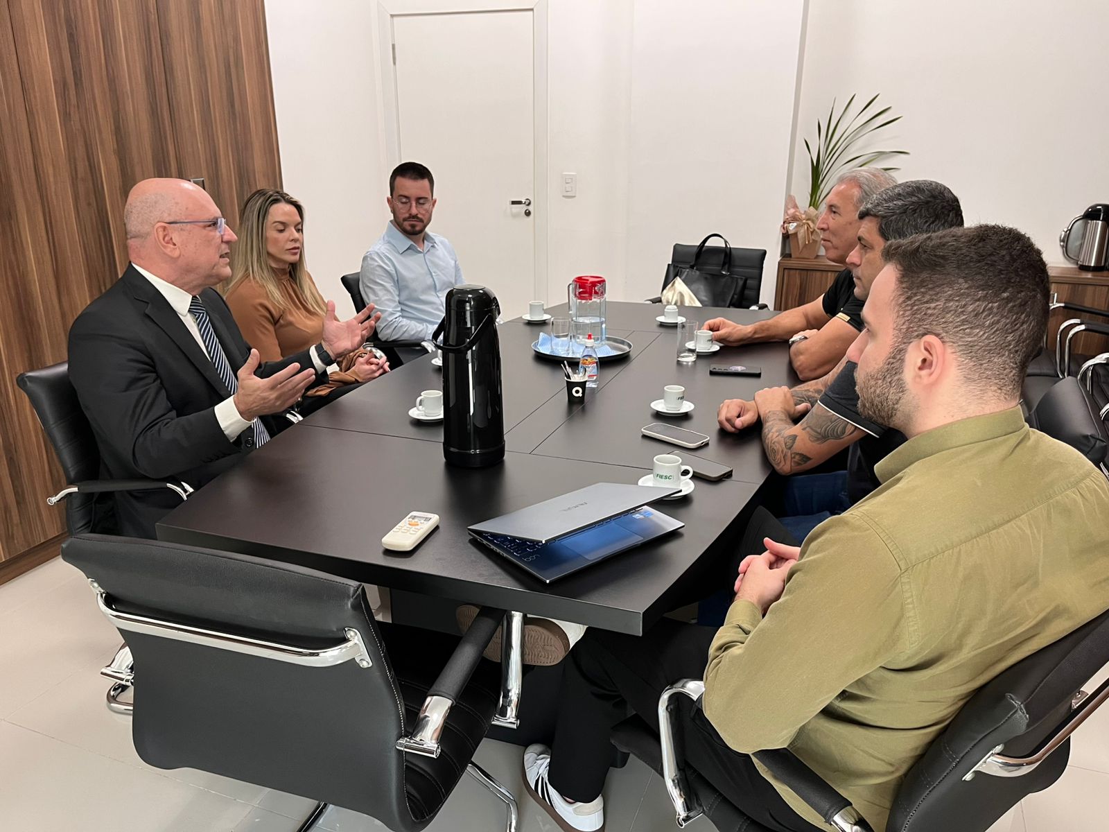 Ouvidoria do MPSC amplia articulação com SECOVI para expandir o Proteção Mora ao Lado em Santa Catarina